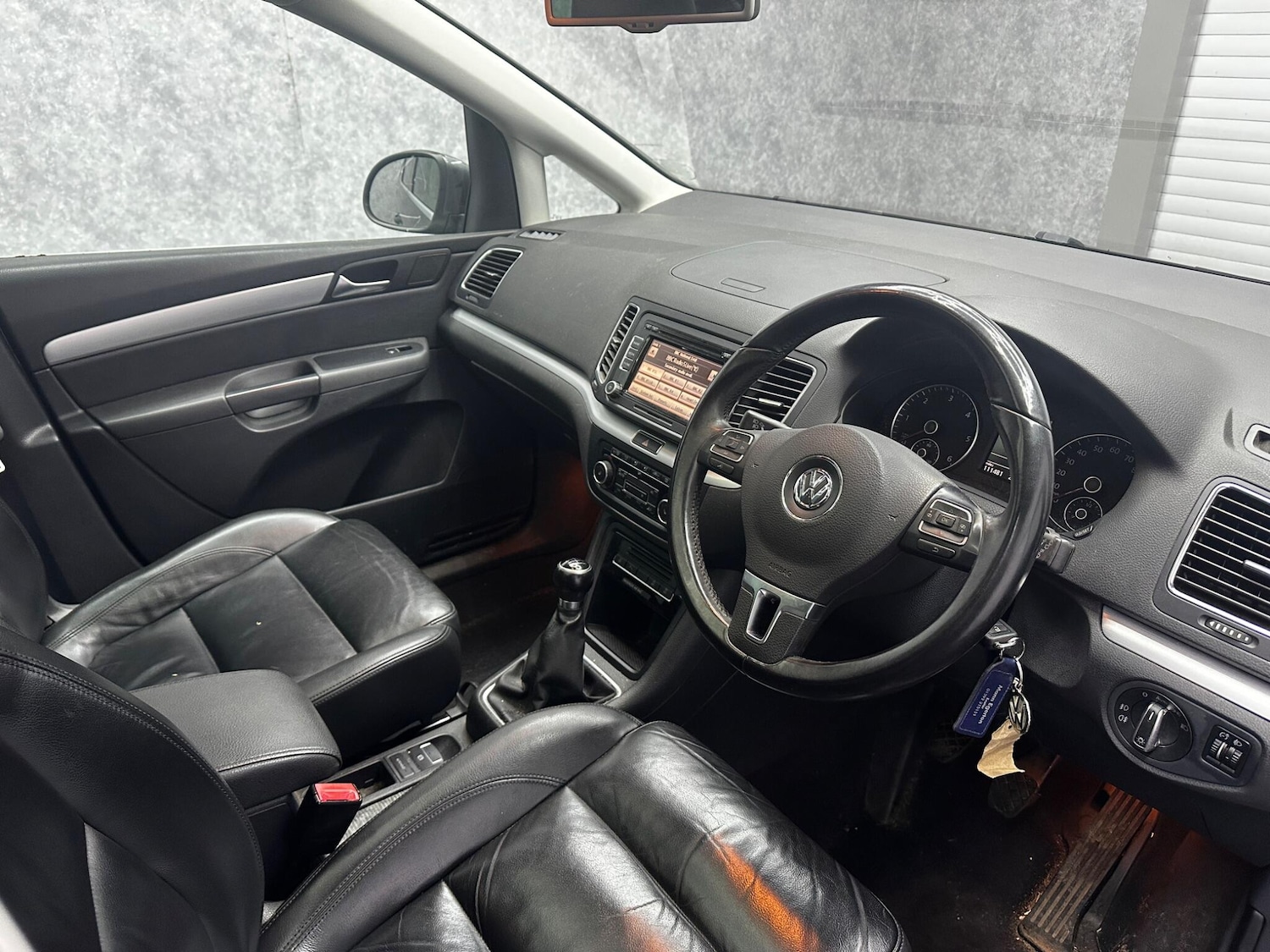 Used Volkswagen Sharan 2011 for sale - 78058954: Photo 2