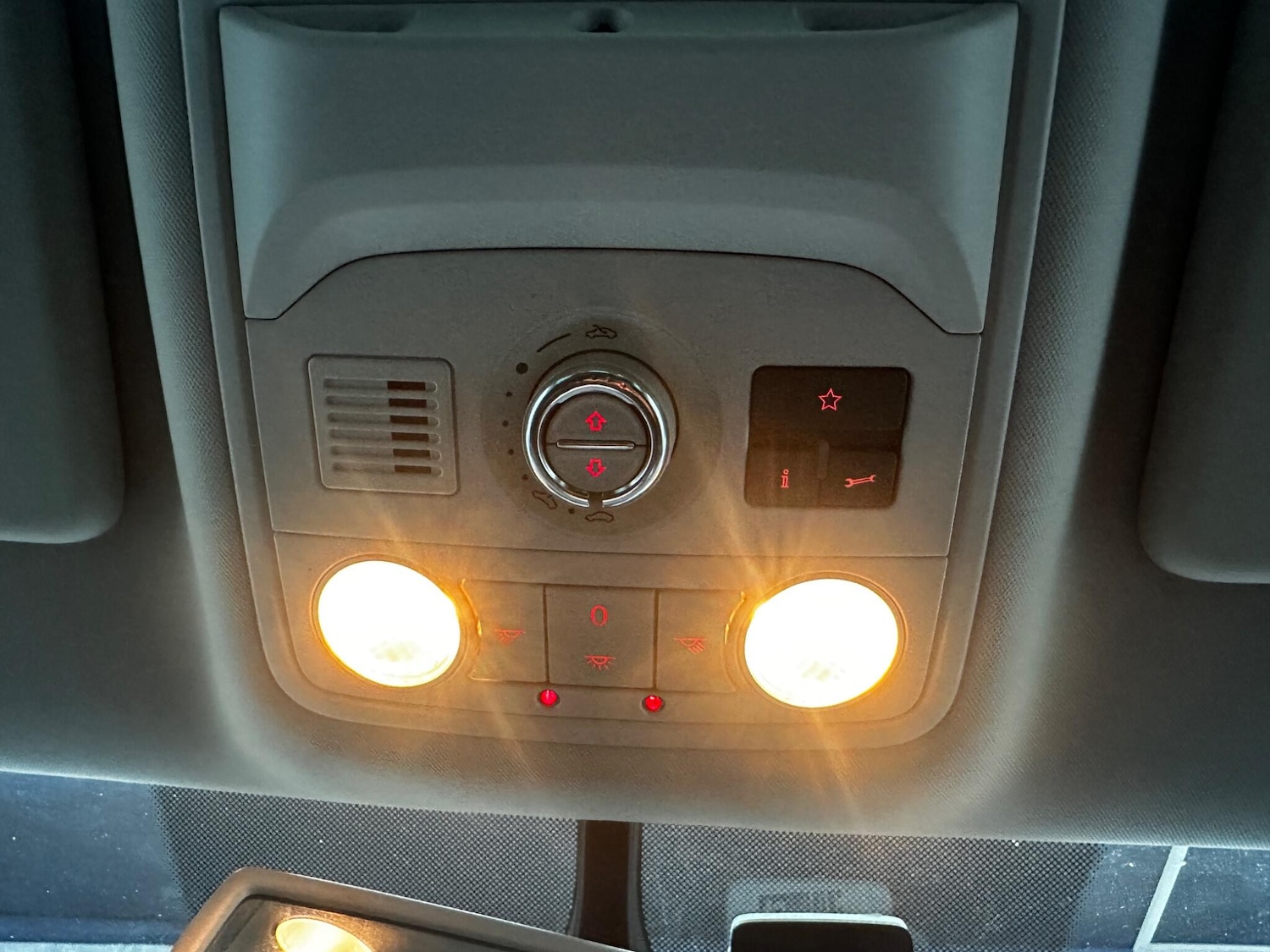 Used Volkswagen Sharan 2011 for sale - 78058954: Photo 20