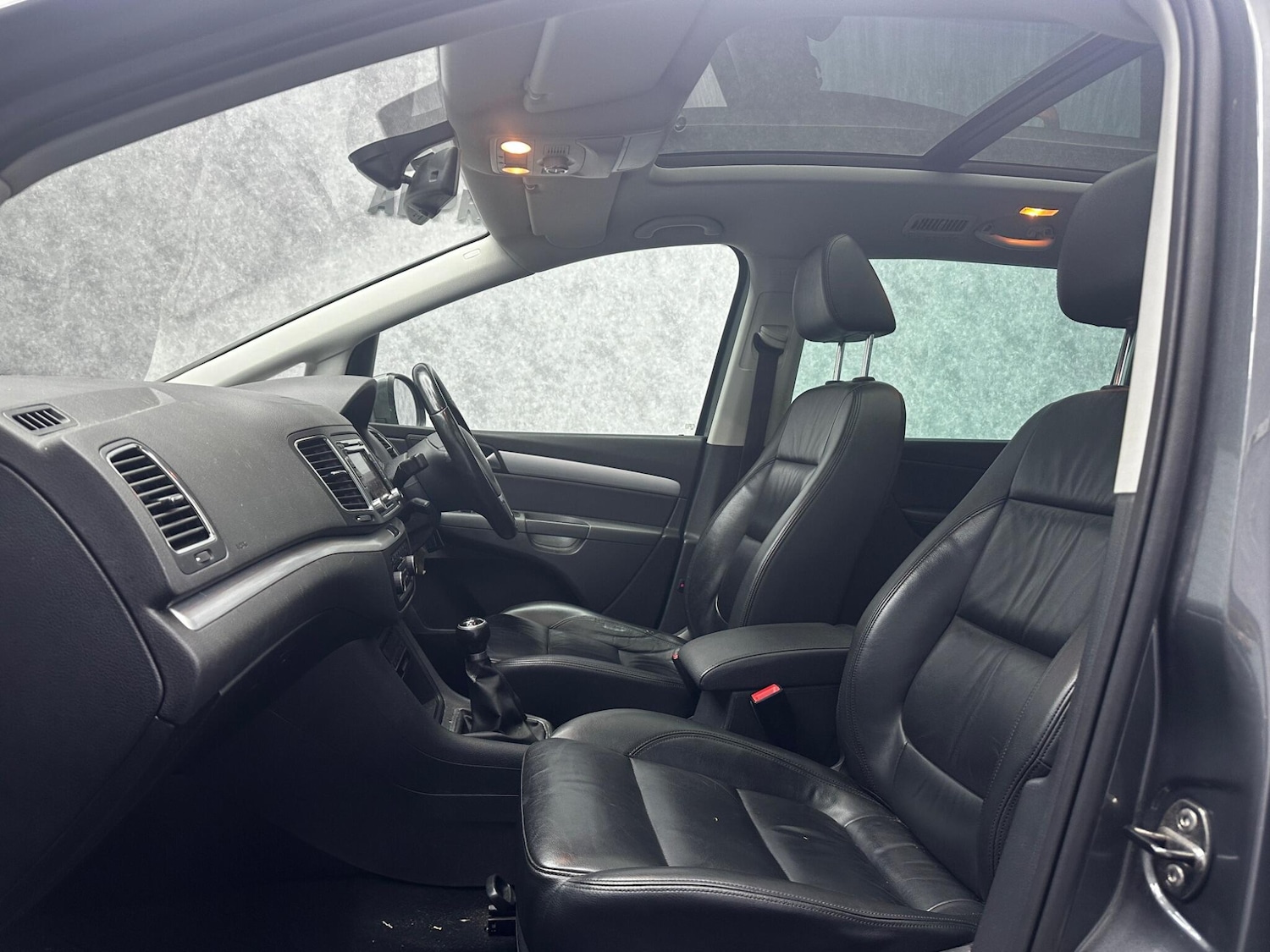 Used Volkswagen Sharan 2011 for sale - 78058954: Photo 3