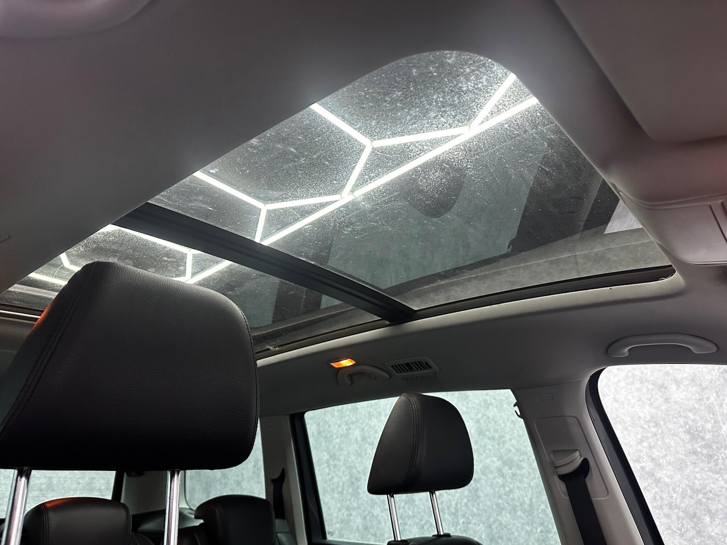 Used Volkswagen Sharan 2011 for sale - 78058954: Photo 8