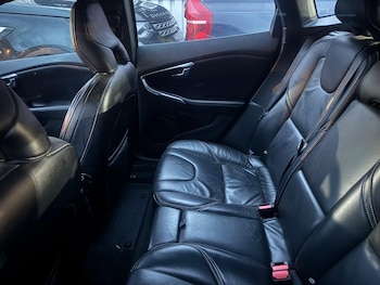 Used Volvo V40 2013 for sale - 76527696: Photo