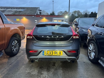 Used Volvo V40 2013 for sale - 76527696: Photo