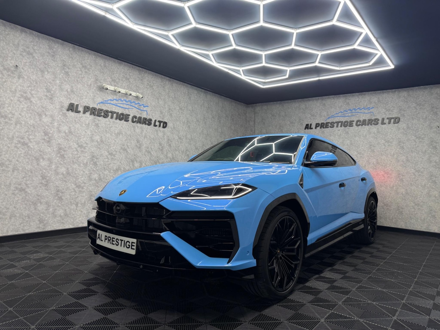 Used Lamborghini Urus 2025 for sale - 76997908: Photo 1