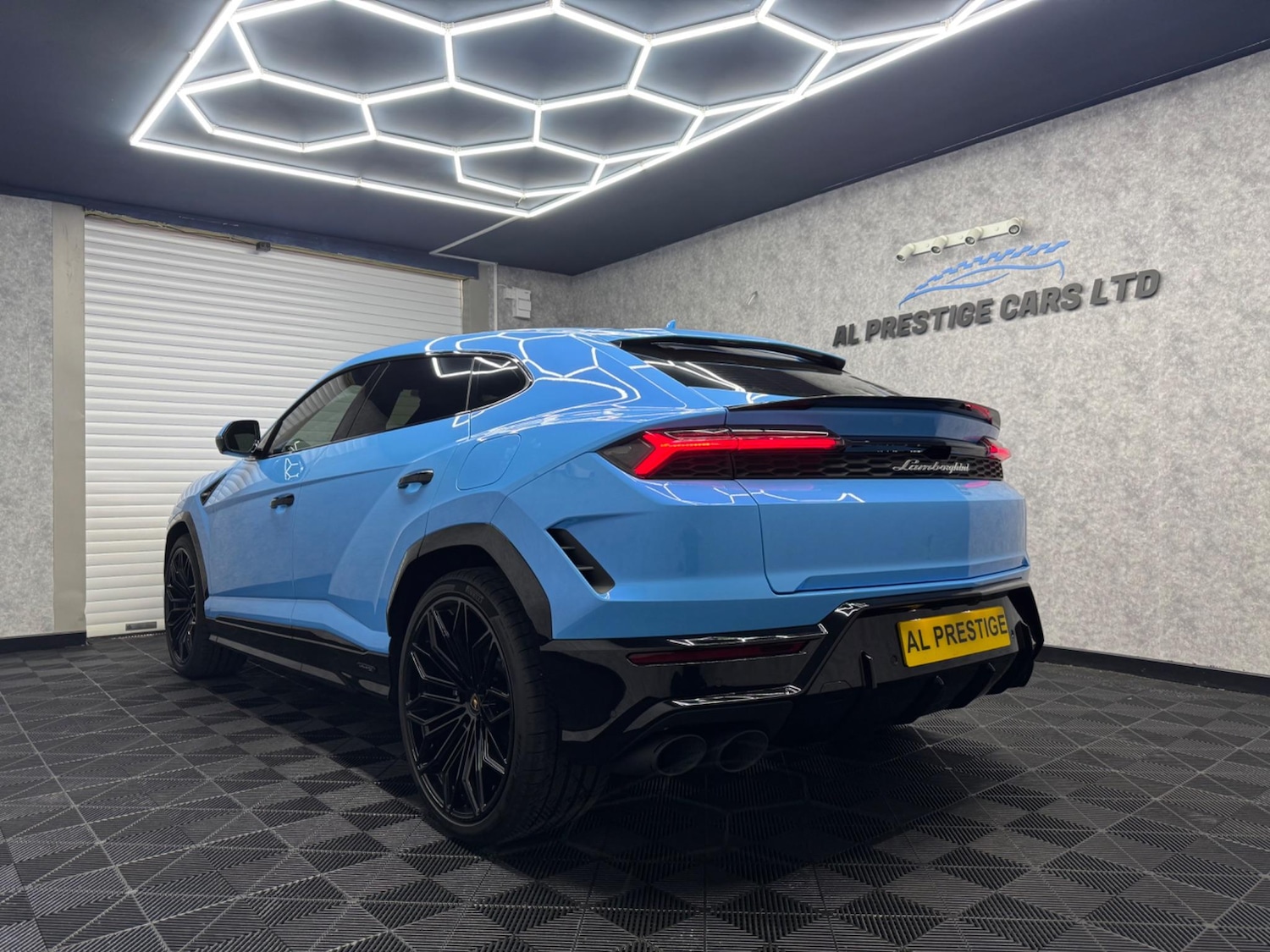 Used Lamborghini Urus 2025 for sale - 76997908: Photo 12