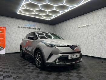Used Toyota C-HR 2017 for sale - 79664471: Photo