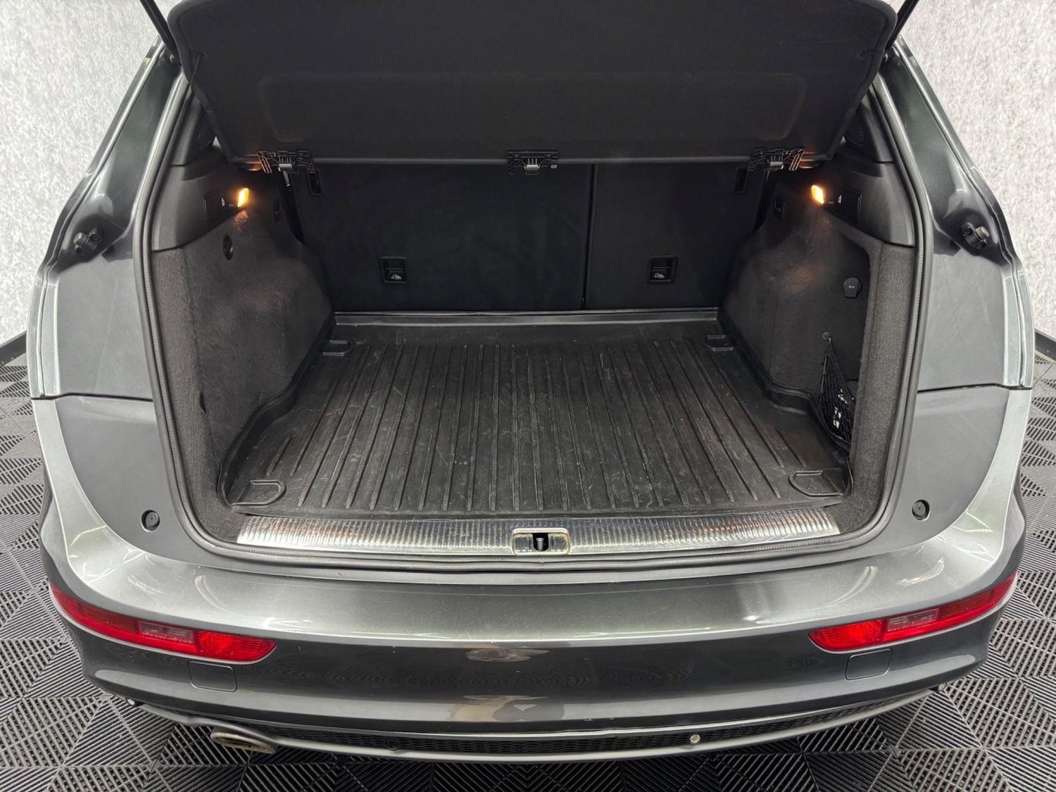 Vehicle 29
