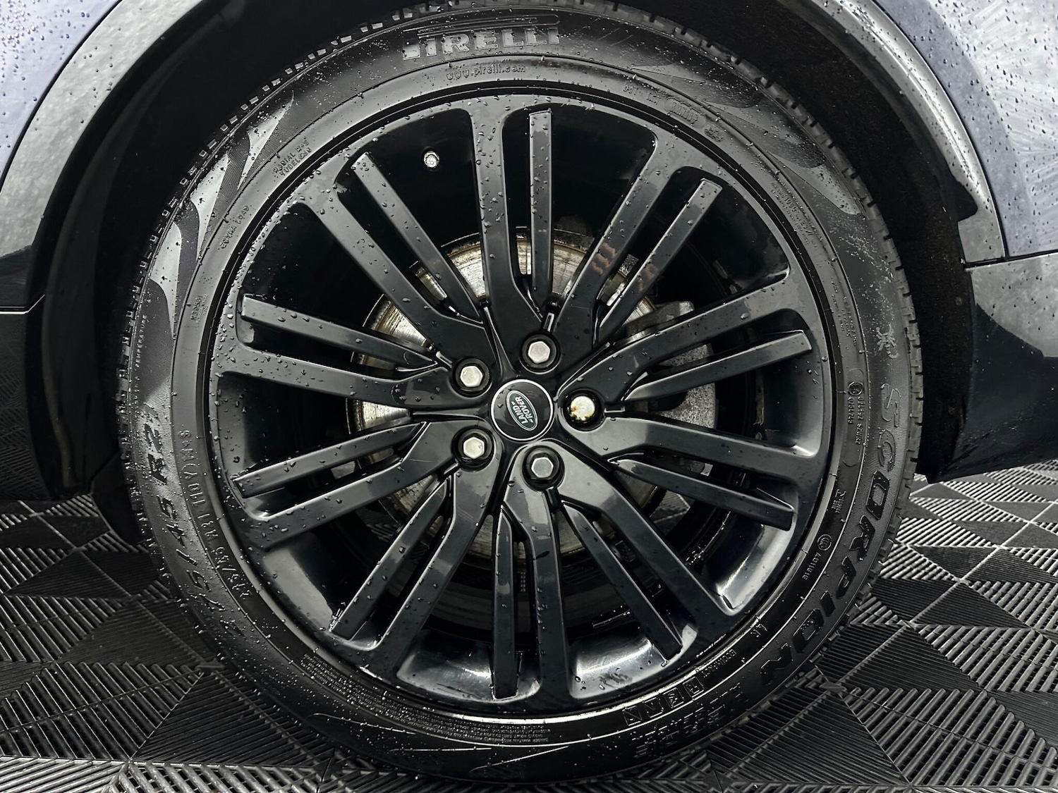 Used Land Rover Discovery 2019 for sale - 77454839: Photo 31