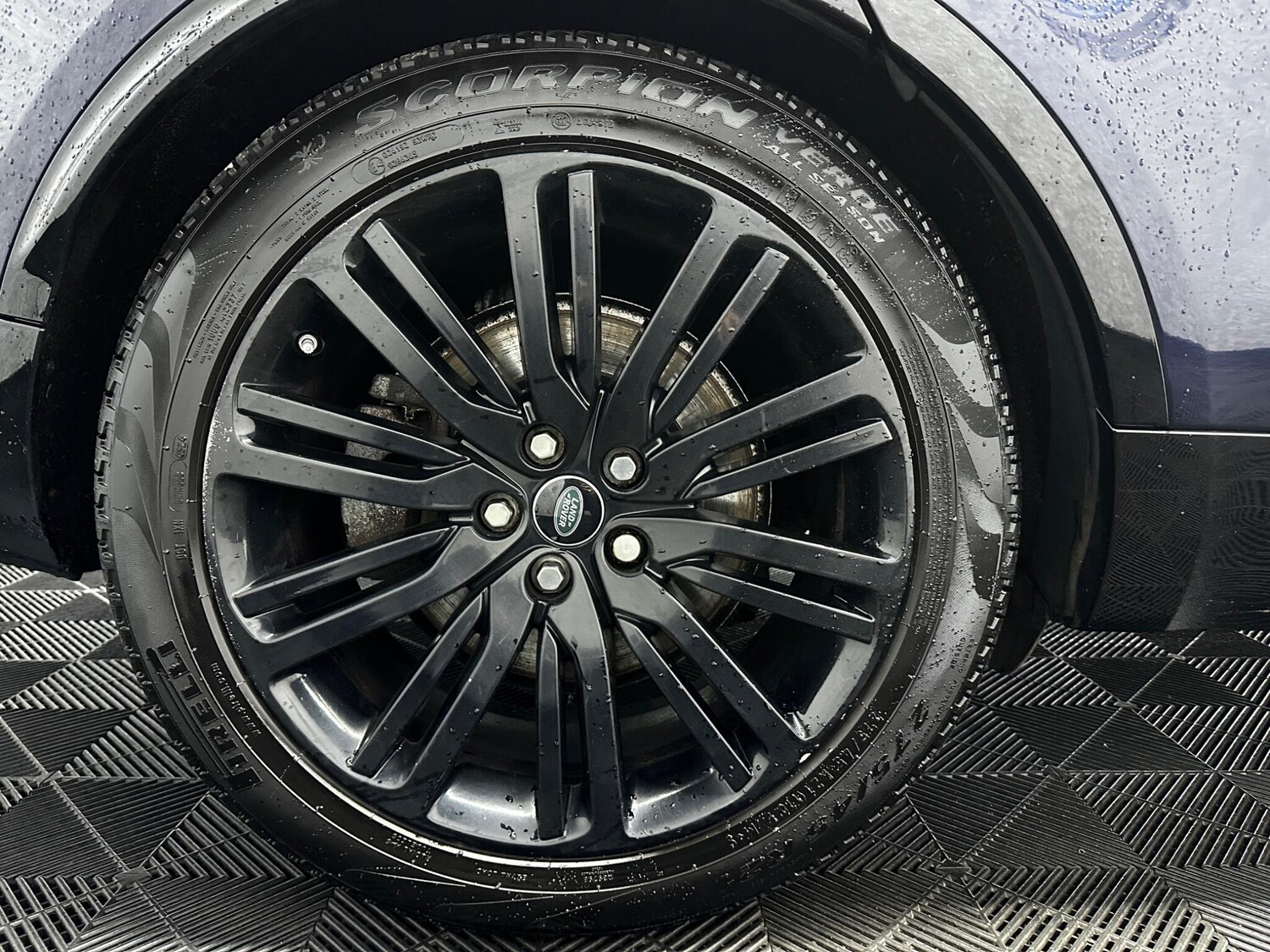 Used Land Rover Discovery 2019 for sale - 77454839: Photo 32