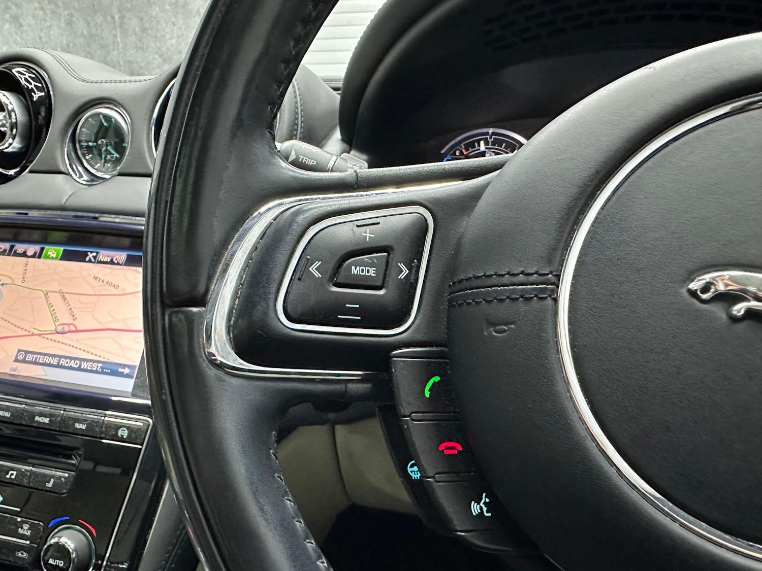 Used Jaguar XJ 2013 for sale - 77456385: Photo 21