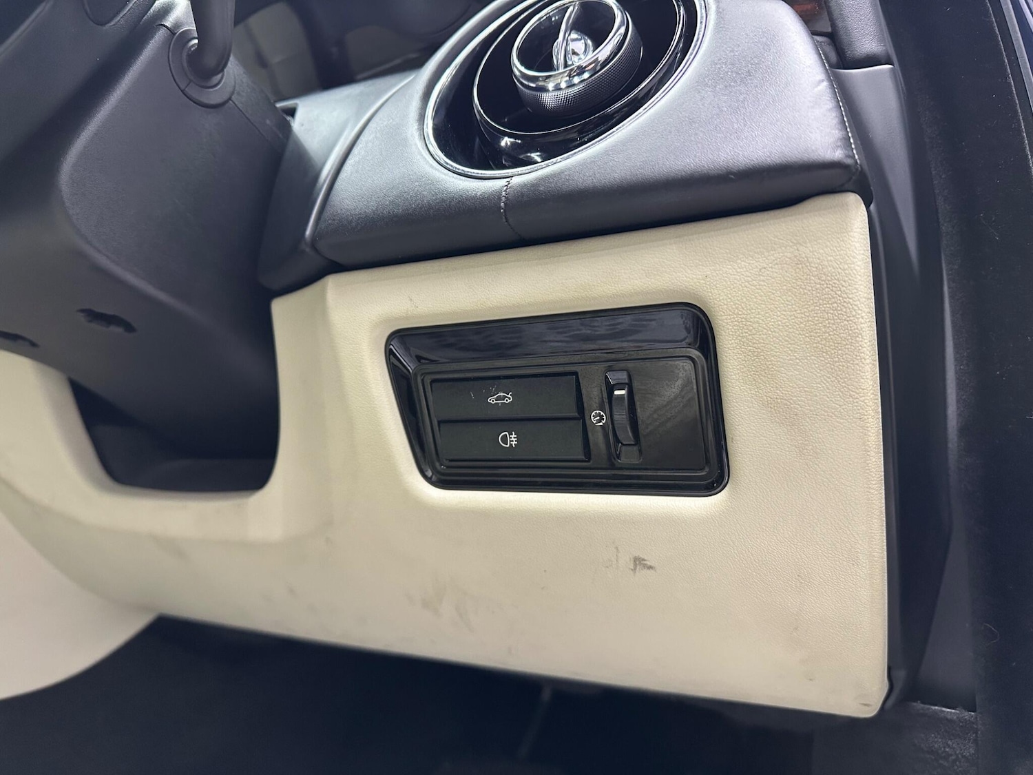 Used Jaguar XJ 2013 for sale - 77456385: Photo 27