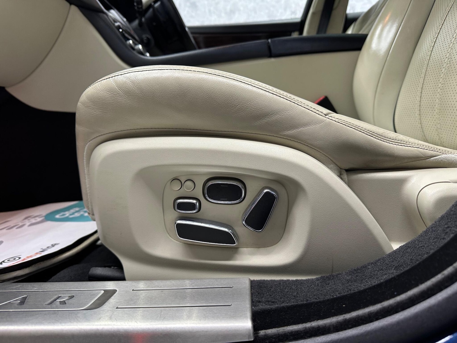 Used Jaguar XJ 2013 for sale - 77456385: Photo 30