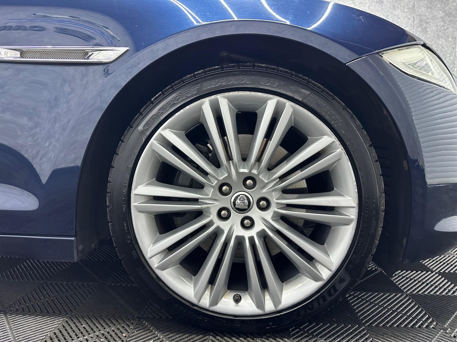 Used Jaguar XJ 2013 for sale - 77456385: Photo 43