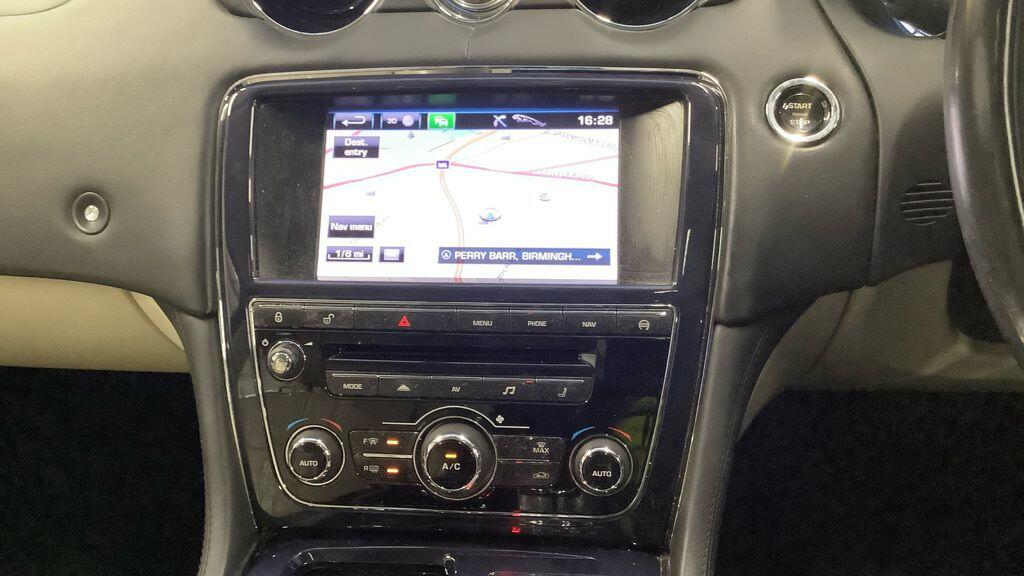 Used Jaguar XJ 2013 for sale - 77456385: Photo 5