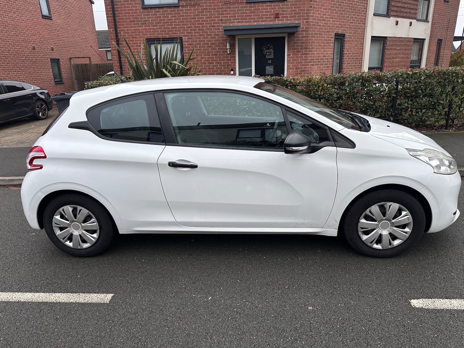 Used Peugeot 208 2014 for sale - 77025634: Photo 4