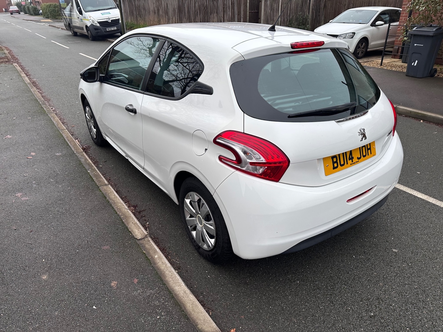 Used Peugeot 208 2014 for sale - 77025634: Photo 9