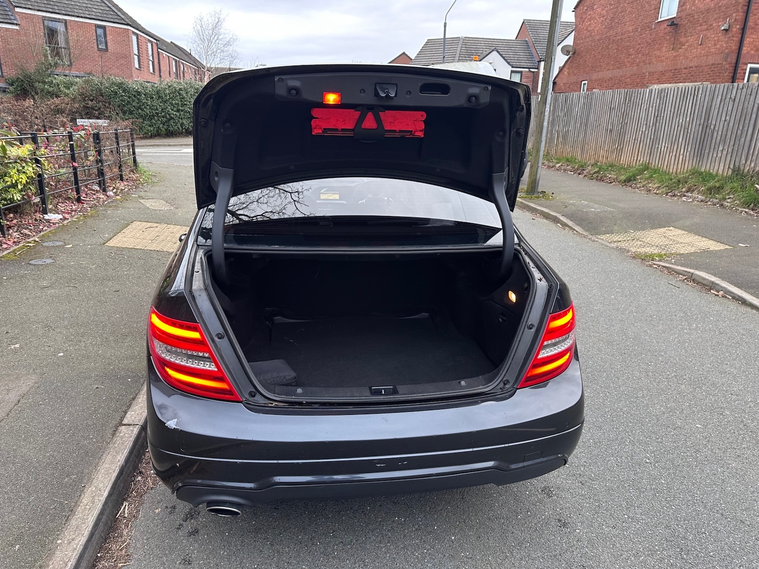 Used Mercedes-Benz C Class 2011 for sale - 77739241: Photo 17