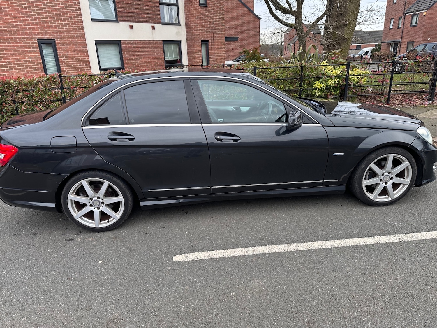 Used Mercedes-Benz C Class 2011 for sale - 77739241: Photo 3