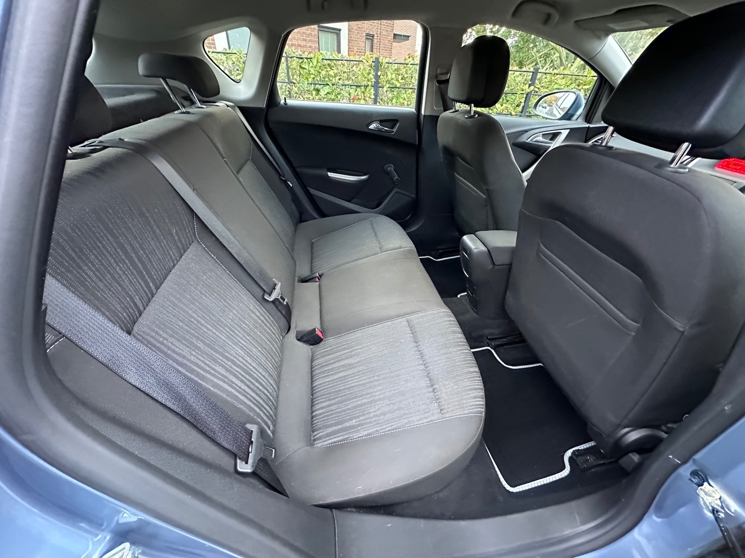 Used Vauxhall Astra 2010 for sale - 76385655: Photo 11