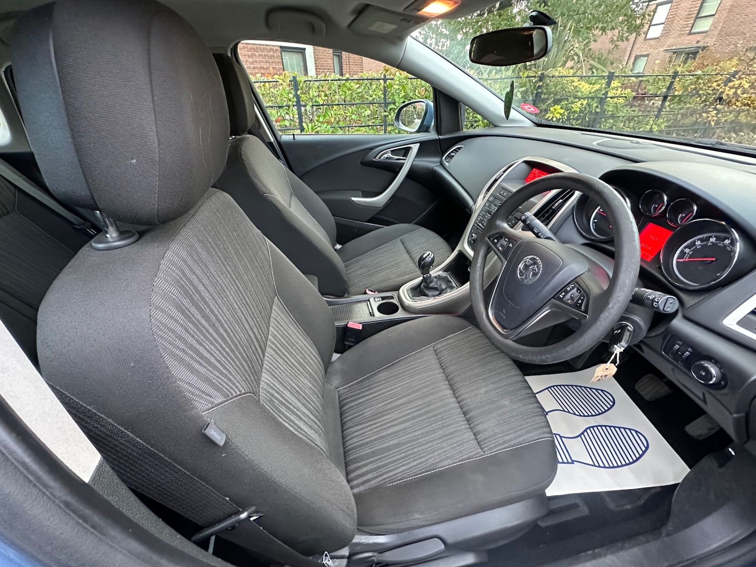 Used Vauxhall Astra 2010 for sale - 76385655: Photo 9