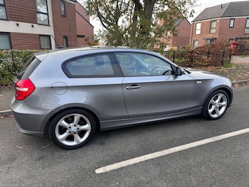 Used BMW 1 Series 2009 for sale - 76507870: Photo