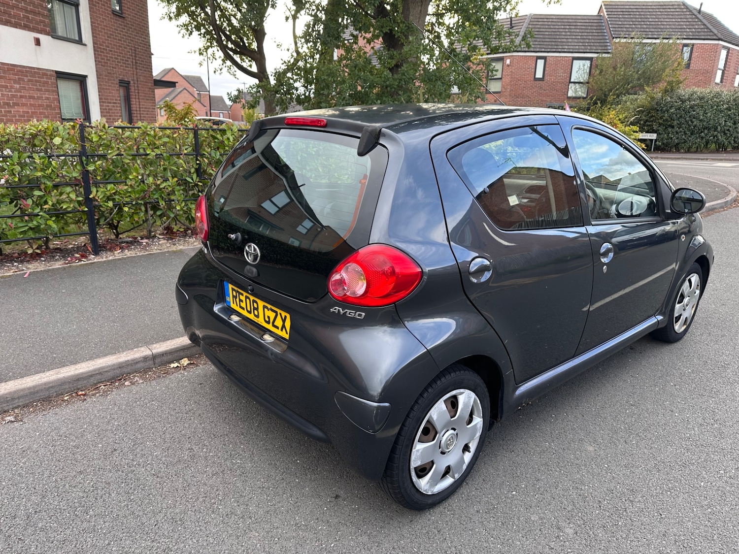 Used Toyota AYGO 2008 for sale - 76831759: Photo 2