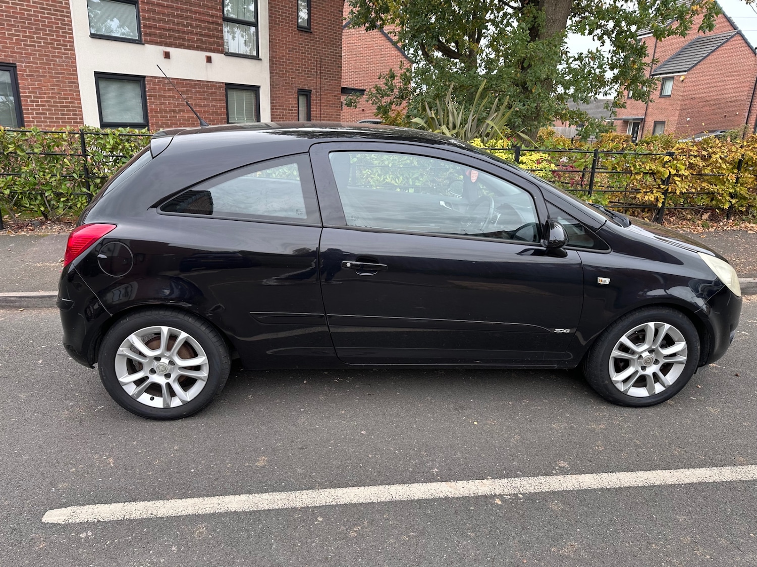 Used Vauxhall Corsa 2007 for sale - 76354881: Photo 2