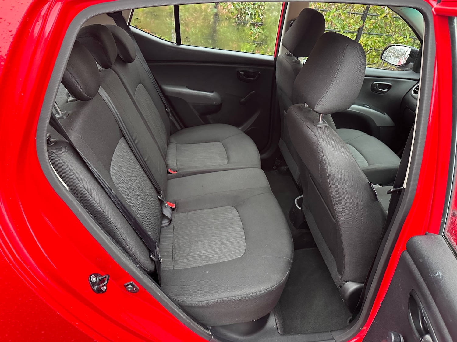 Used Hyundai i10 2013 for sale - 77298594: Photo 8