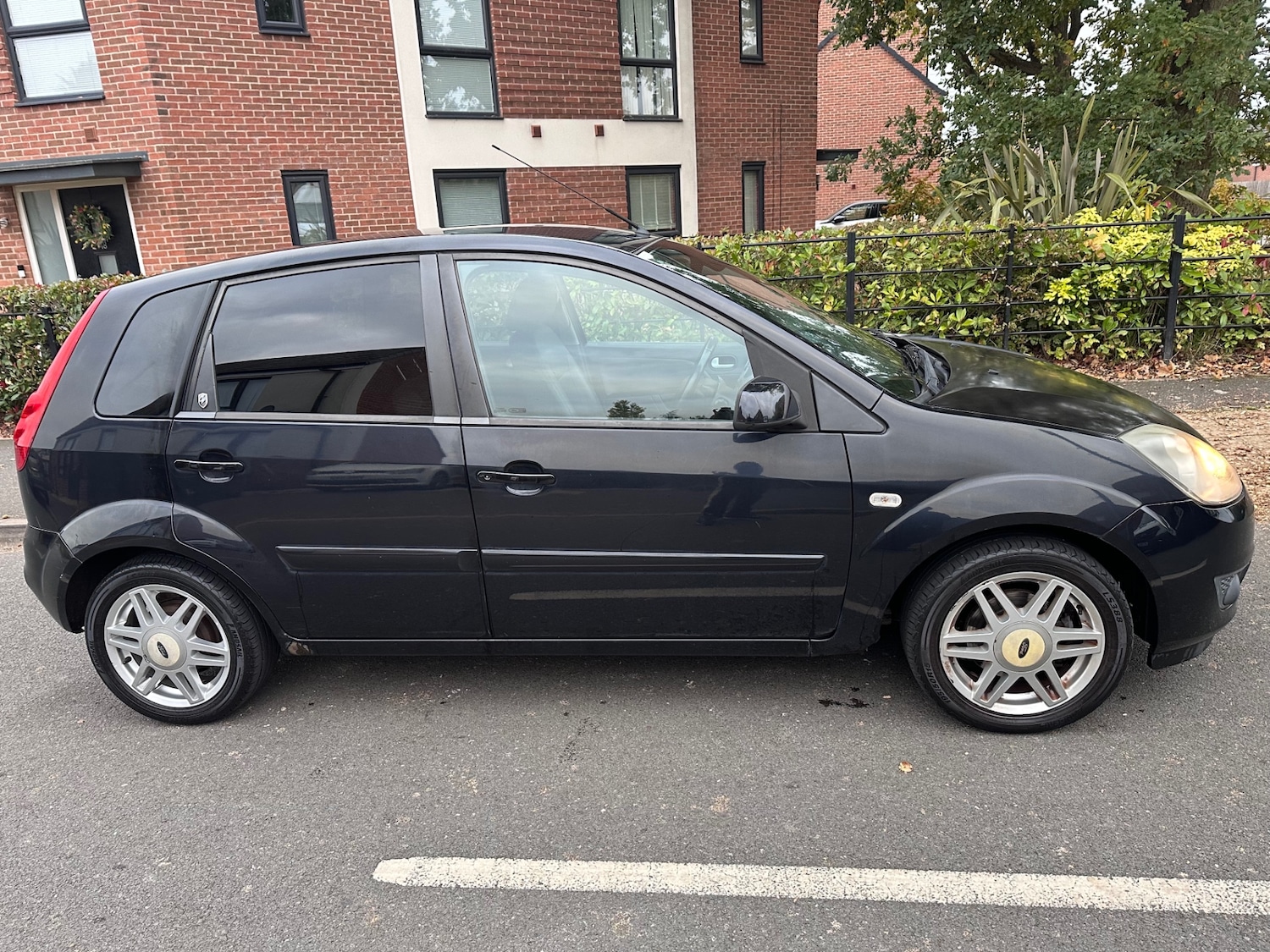Used Ford Fiesta 2008 for sale - 76378908: Photo 2