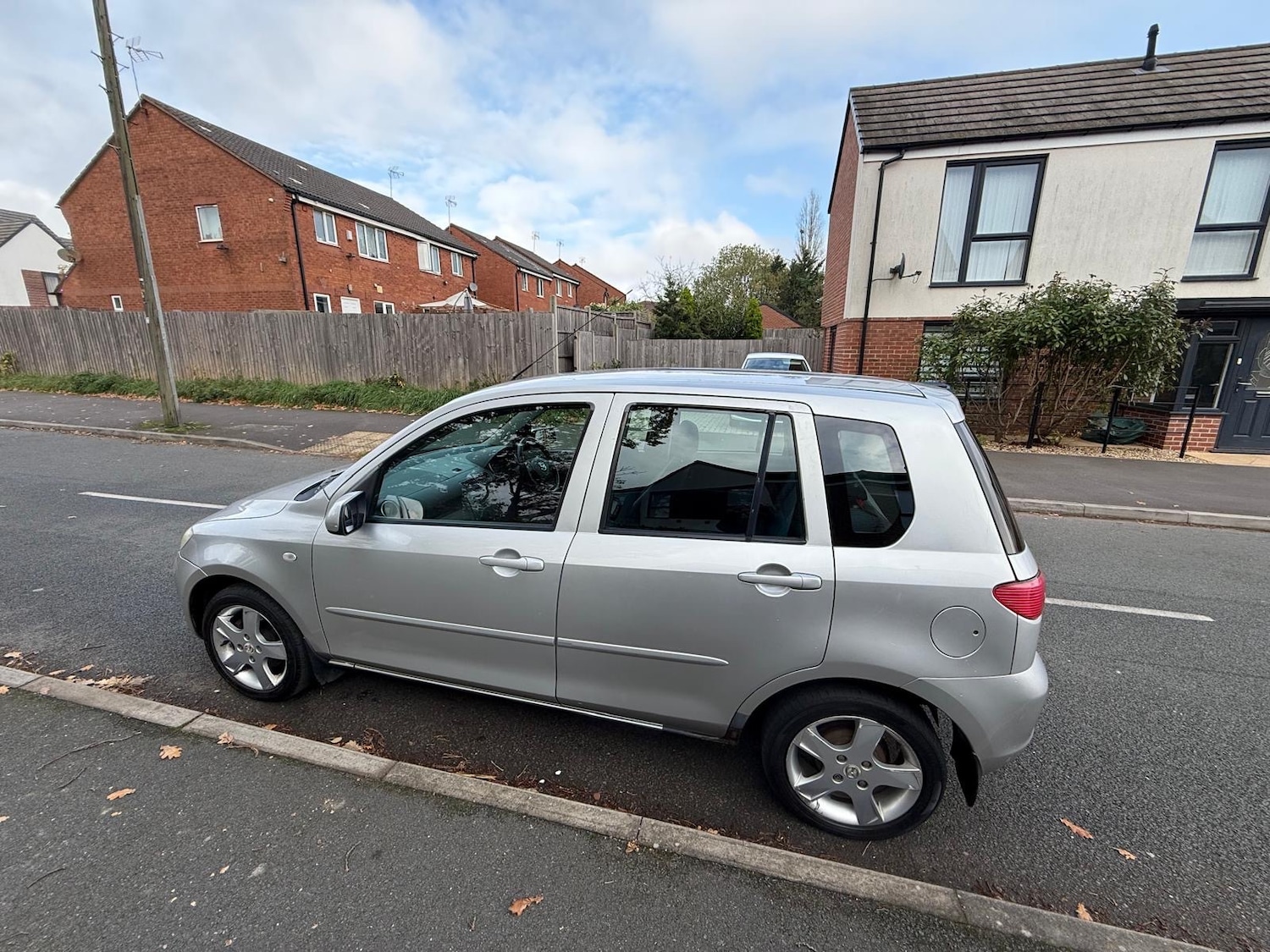 Used Mazda Mazda2 2005 for sale - 76508082: Photo 3