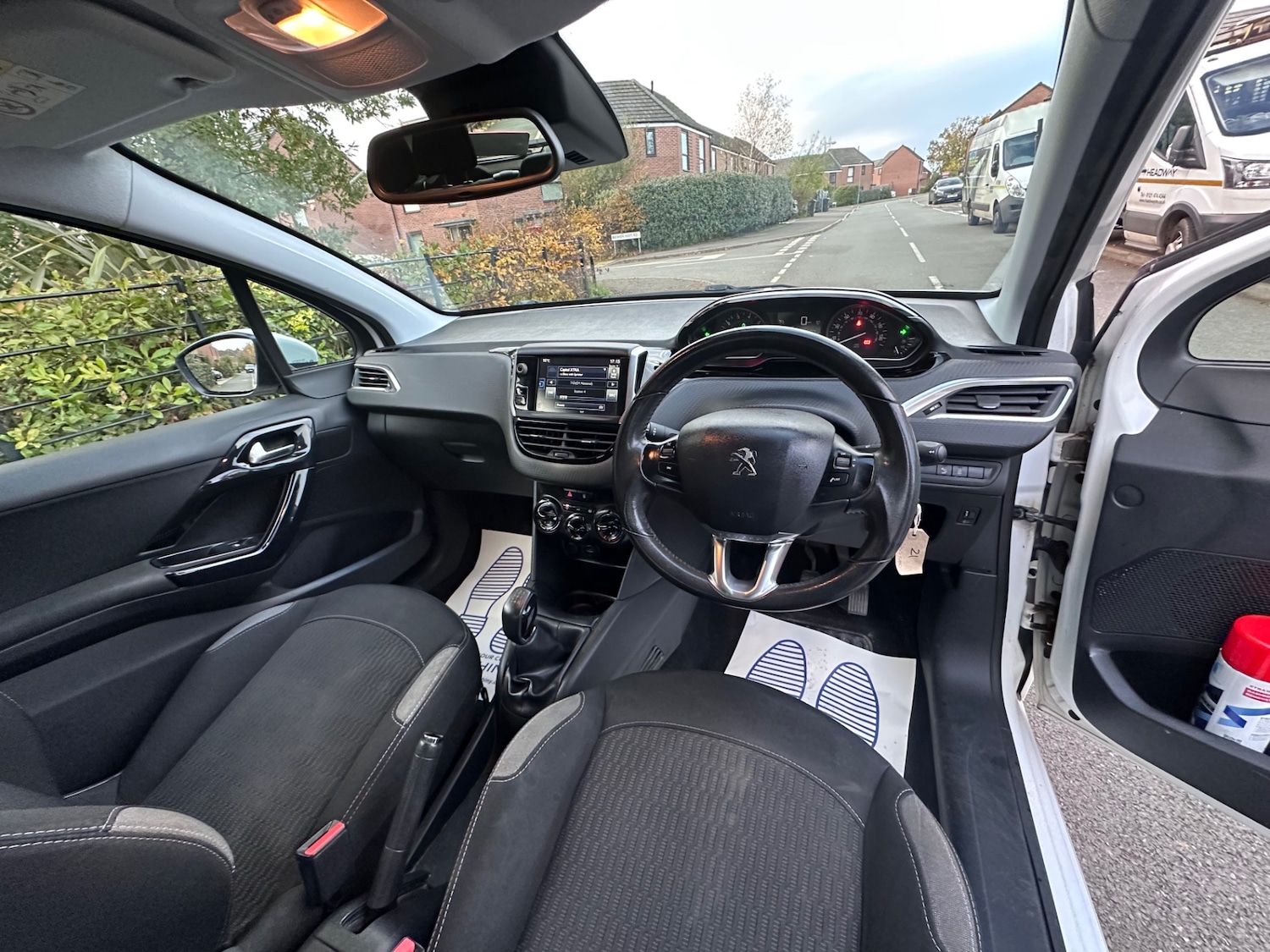 Used Peugeot 208 2015 for sale - 76384943: Photo 13
