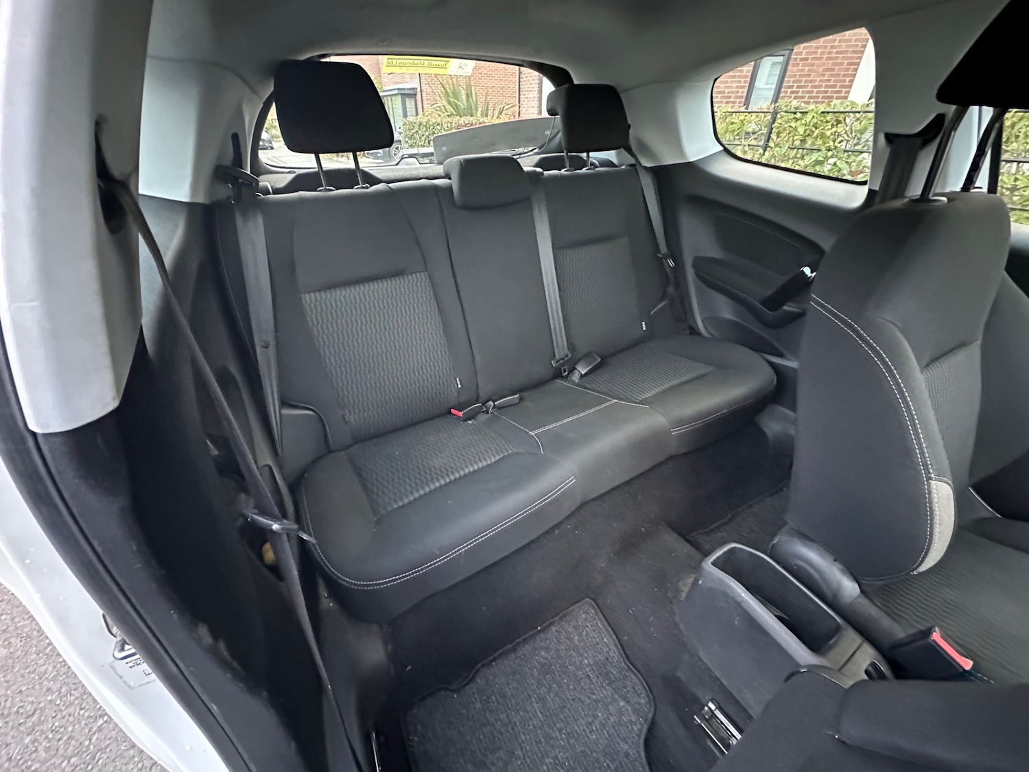 Used Peugeot 208 2015 for sale - 76384943: Photo 15
