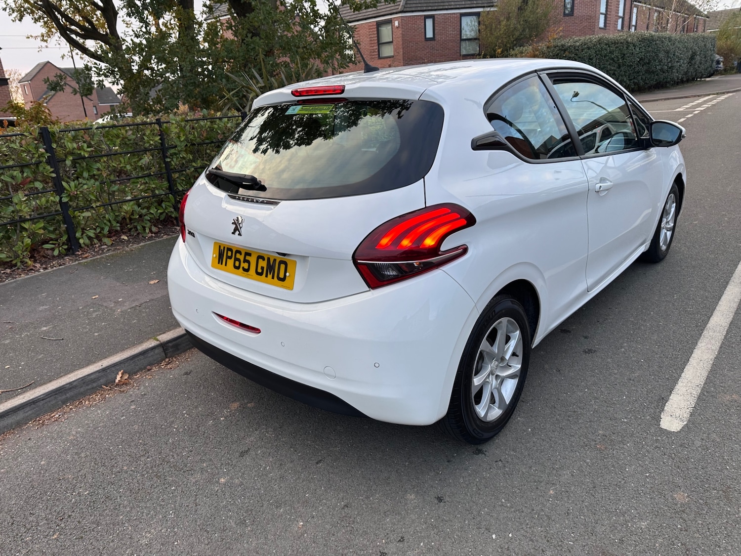 Used Peugeot 208 2015 for sale - 76384943: Photo 17