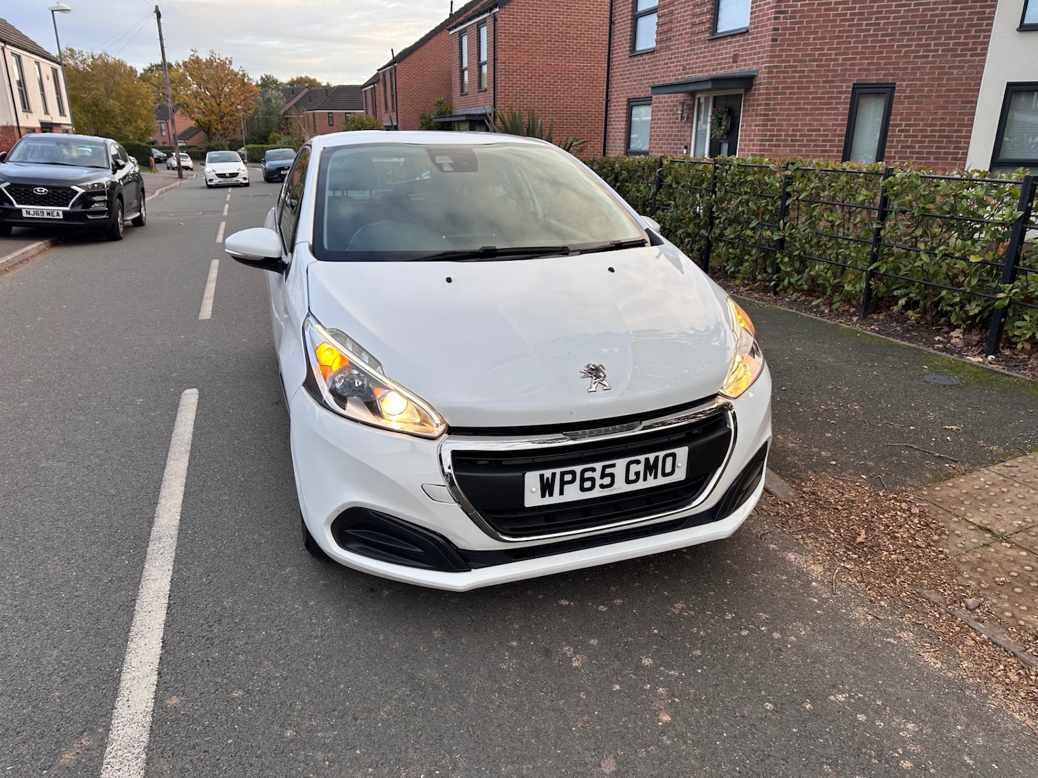 Used Peugeot 208 2015 for sale - 76384943: Photo 9