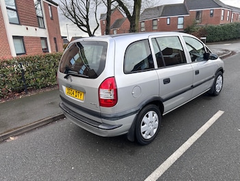 Used Vauxhall Zafira 2004 for sale - 77522381: Photo