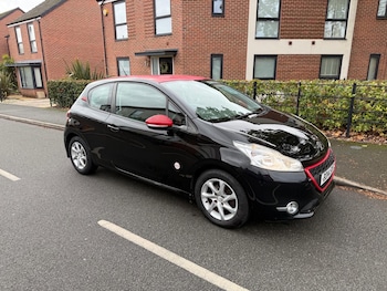 Used Peugeot 208 2014 for sale - 76428632: Photo
