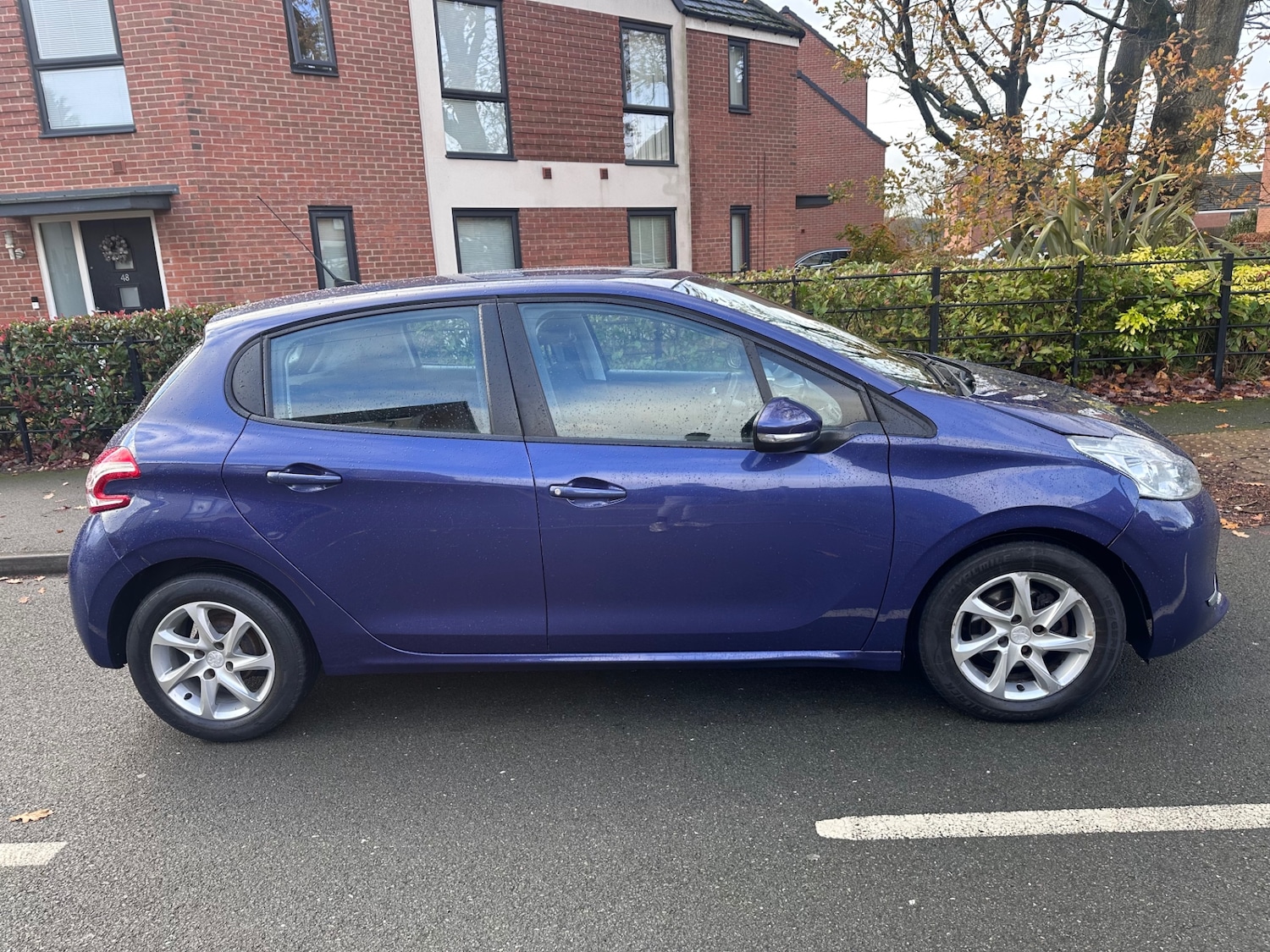 Used Peugeot 208 2013 for sale - 76845626: Photo 3