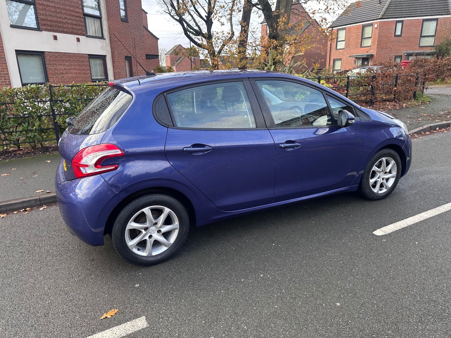 Used Peugeot 208 2013 for sale - 76845626: Photo 4