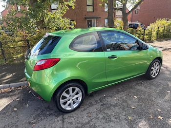 Used Mazda Mazda2 2010 for sale - 76831717: Photo