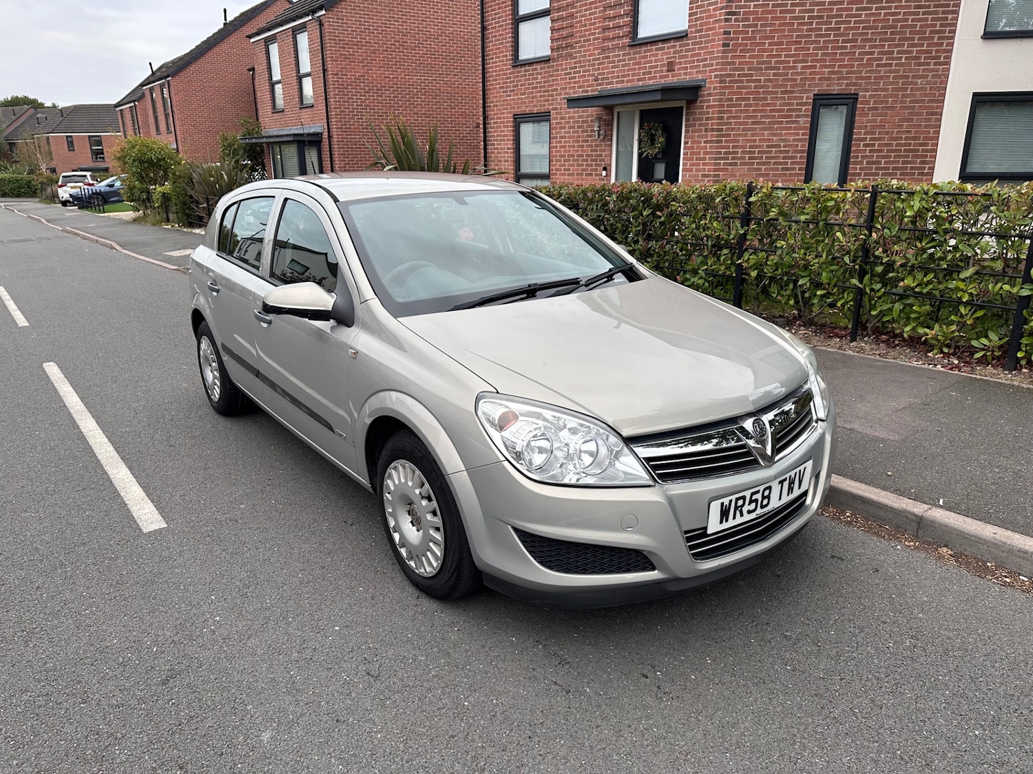 Used Vauxhall Astra 2009 for sale - 76378941: Photo 1