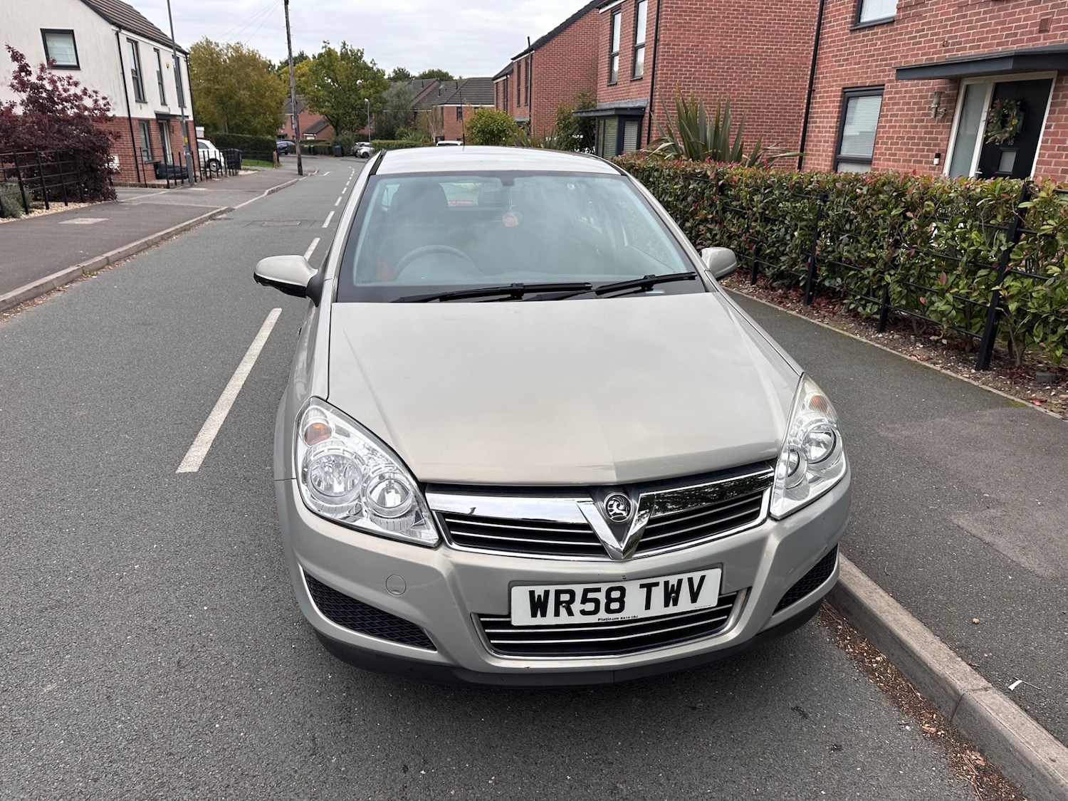 Used Vauxhall Astra 2009 for sale - 76378941: Photo 2