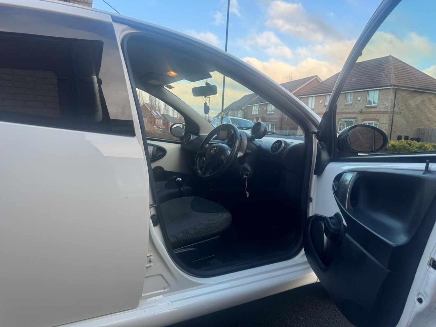 Used Toyota AYGO 2013 for sale - 77459774: Photo 6