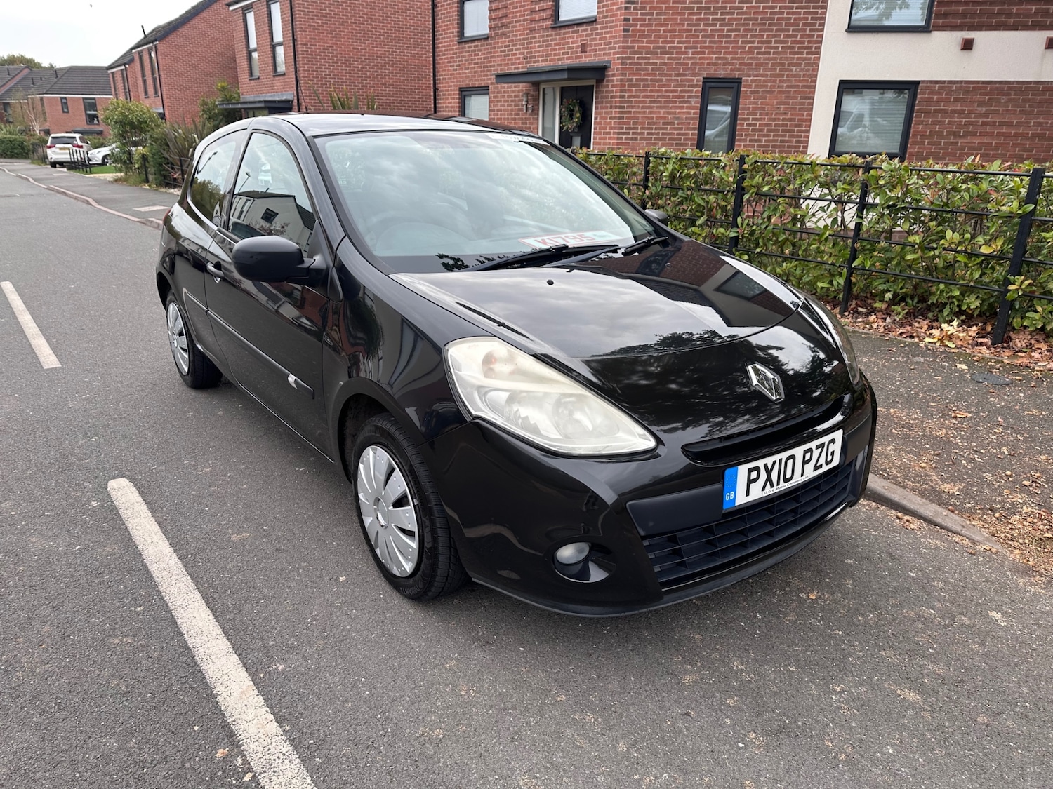 Used Renault Clio 2010 for sale - 76365200: Photo 1