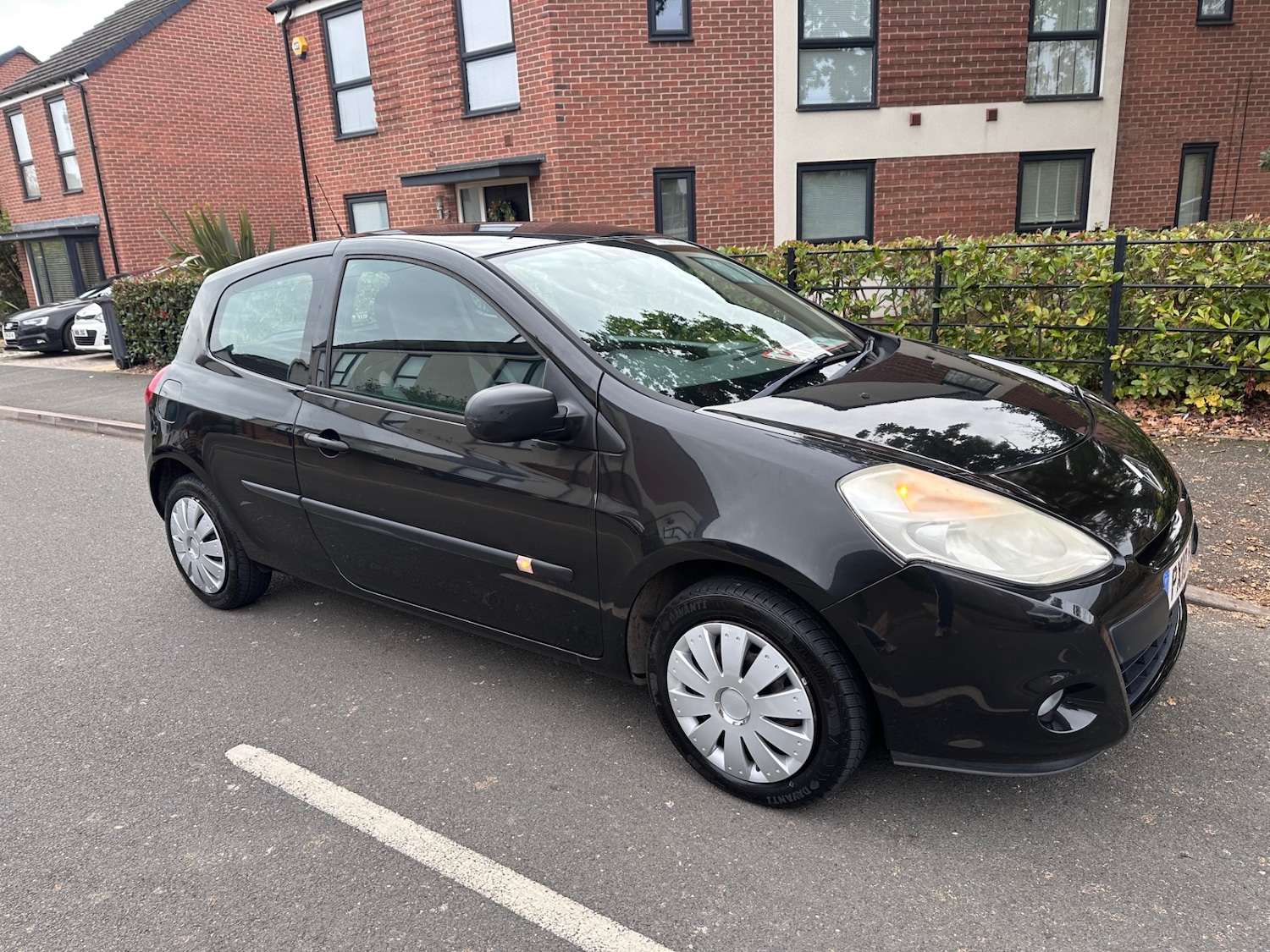 Used Renault Clio 2010 for sale - 76365200: Photo 14