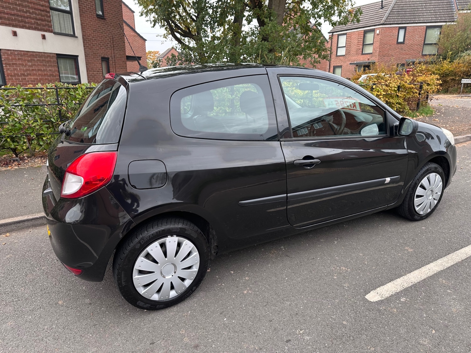 Used Renault Clio 2010 for sale - 76365200: Photo 3