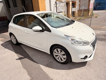 Used Peugeot 208 2014 for sale - 79636318: Photo