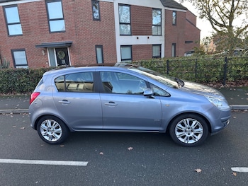 Vauxhall - Corsa