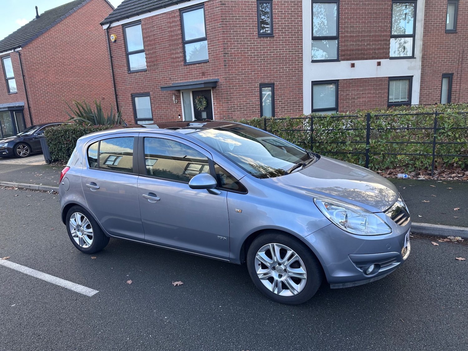 Used Vauxhall Corsa 2009 for sale - 76671717: Photo 2