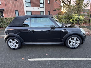 Used MINI Convertible 2010 for sale - 76671157: Photo