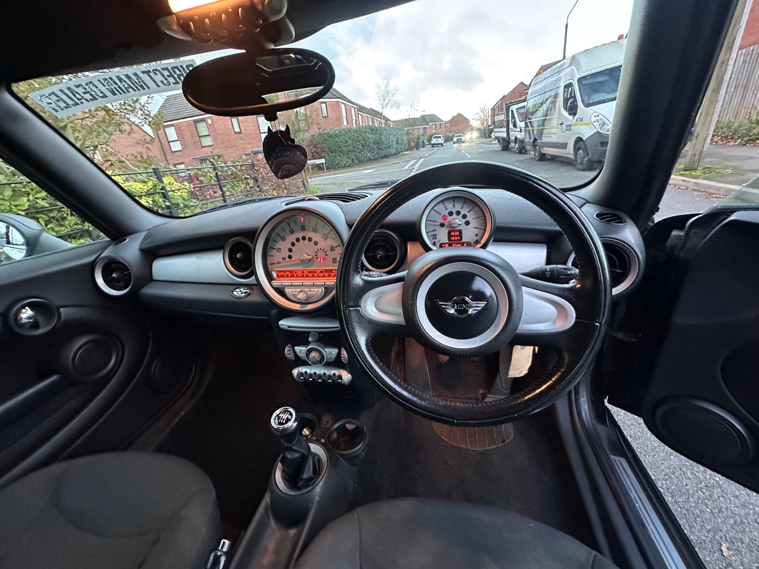 Used MINI Convertible 2010 for sale - 76671157: Photo 8