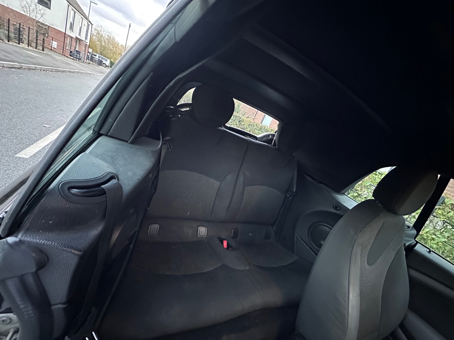 Used MINI Convertible 2010 for sale - 76671157: Photo 9